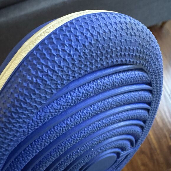 Air Jordan 1 Retro High Hyper Royal Shoes - Picture 10 of 11